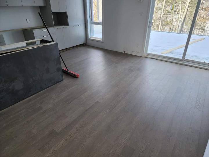 Sablage et finition de plancher Laval